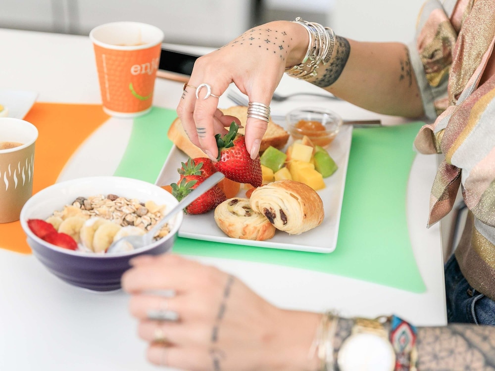 Ibis Styles Menton Centre 35/50