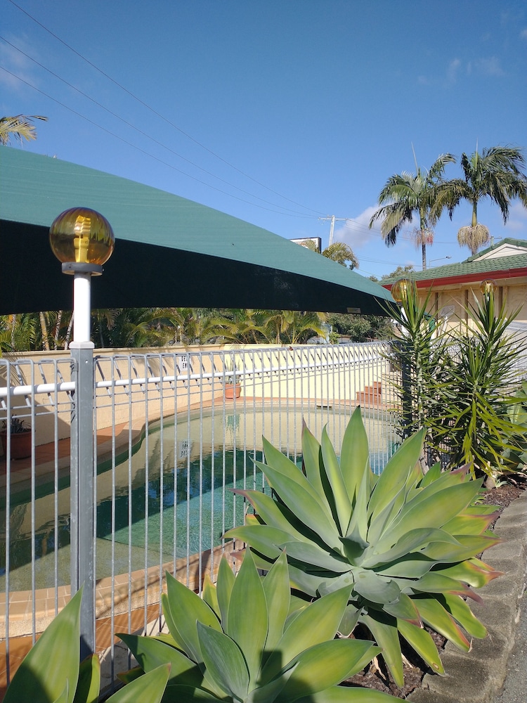 Aspley Sunset Motel 3/68