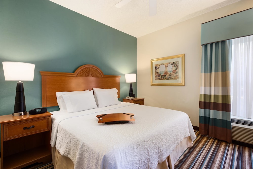 Hampton Inn & Suites Venice Bayside South Sarasota 13/36