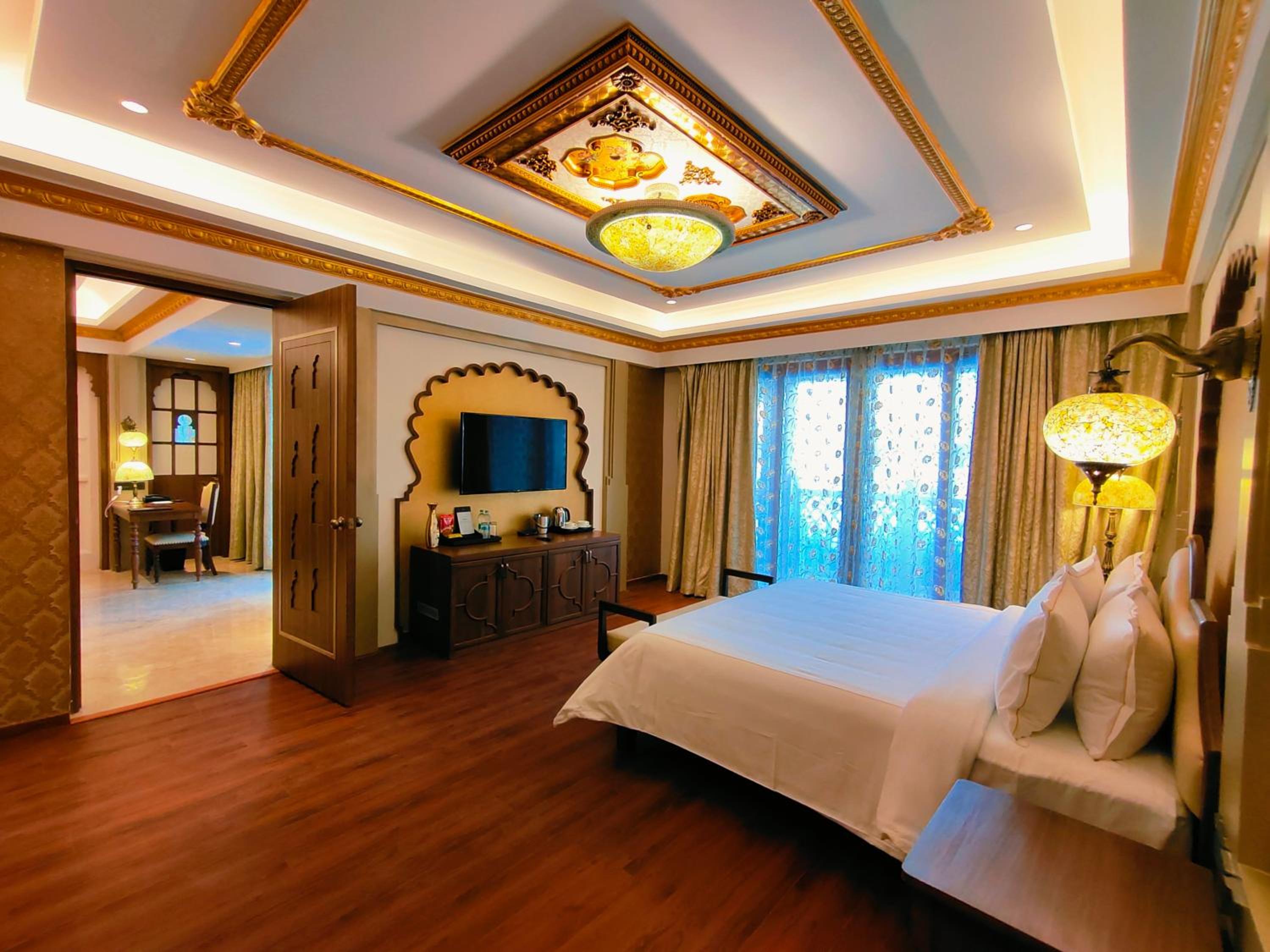 Palace, Premium, Suite, Pool View