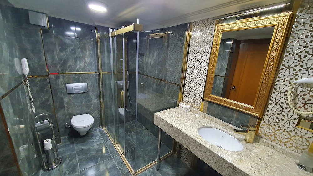 Asur Hotel 11/48