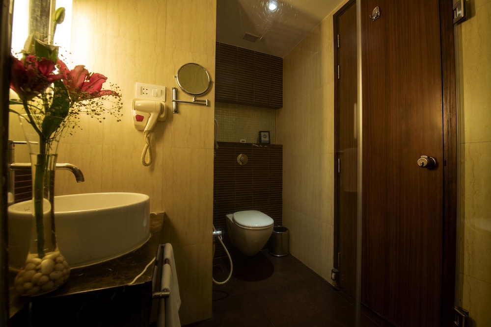 EXPRESS INN NASHIK 22/31