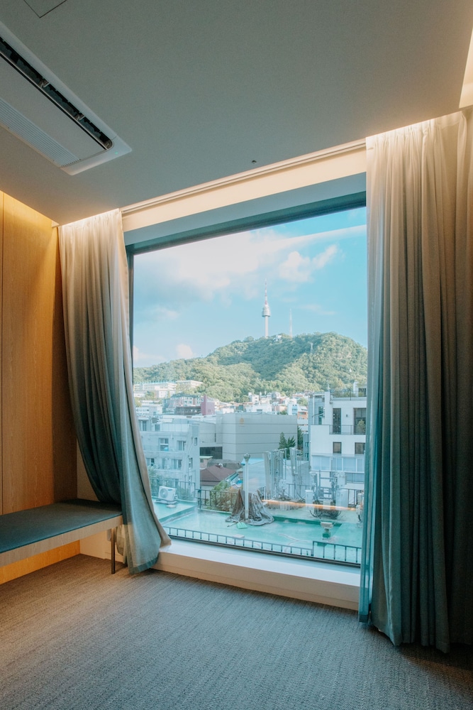 NEW ORIENTAL HOTEL 30/50