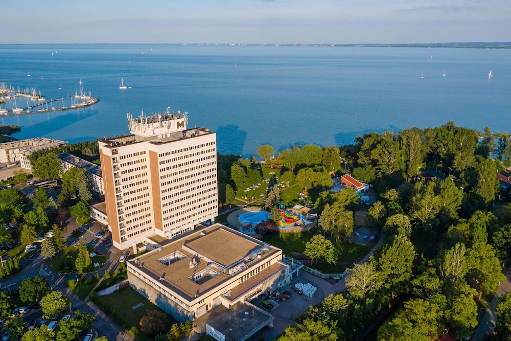 Marina Hotel photo4