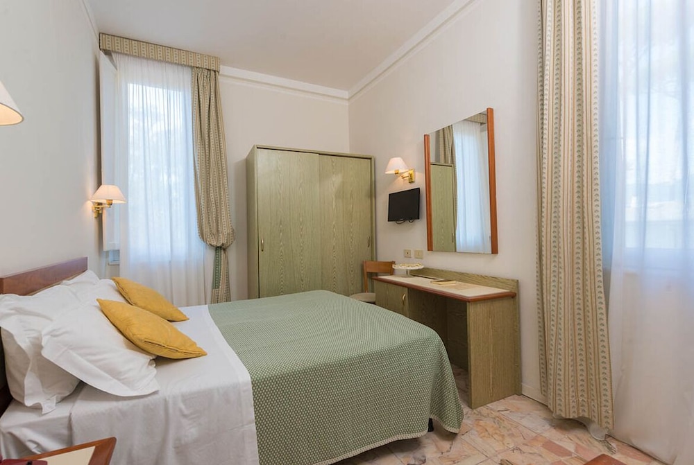 Hotel Villa Tiziana 7/22