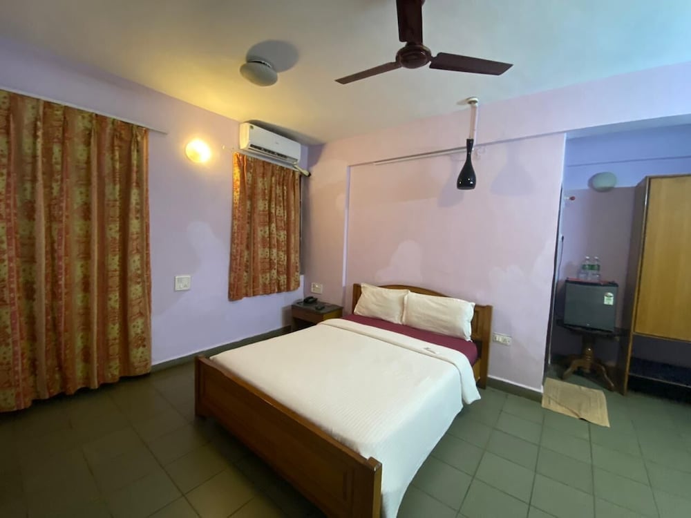 Falcon Resorts 14/70