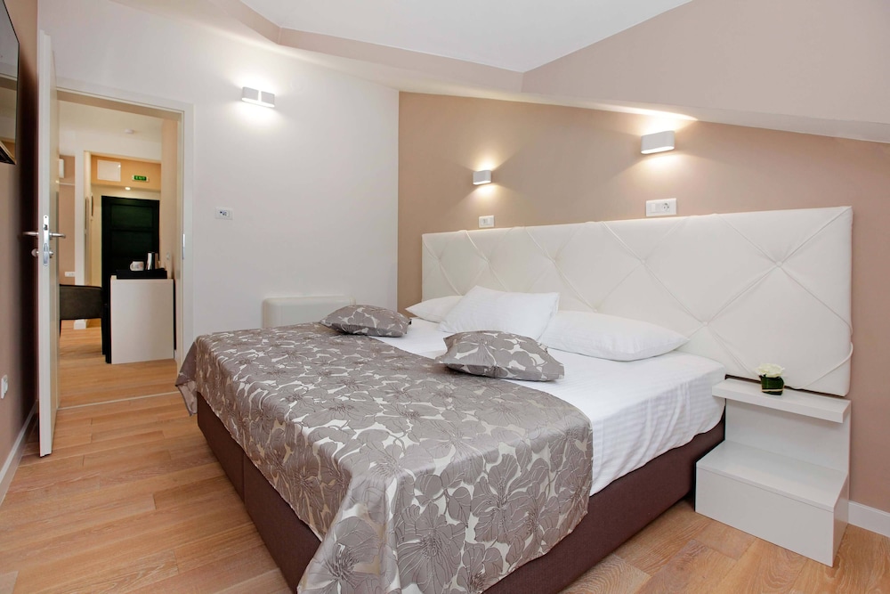 Executive, Double Bed, Sea View, Balcony
