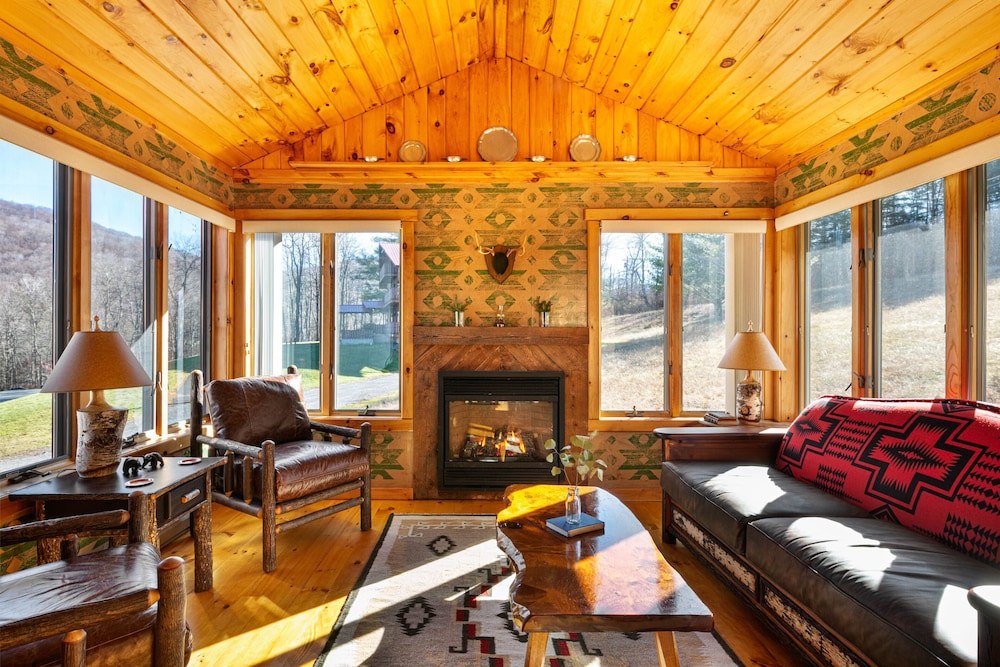 Urban Cowboy Lodge - Catskills 45/60