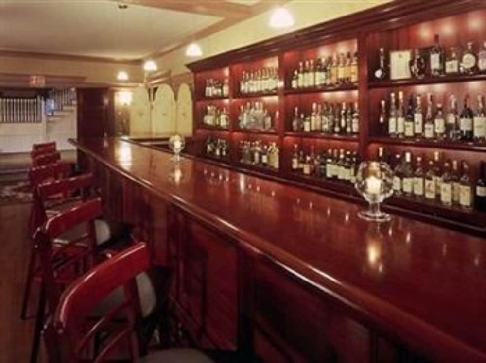 Gateways Inn Restaurant 25/46