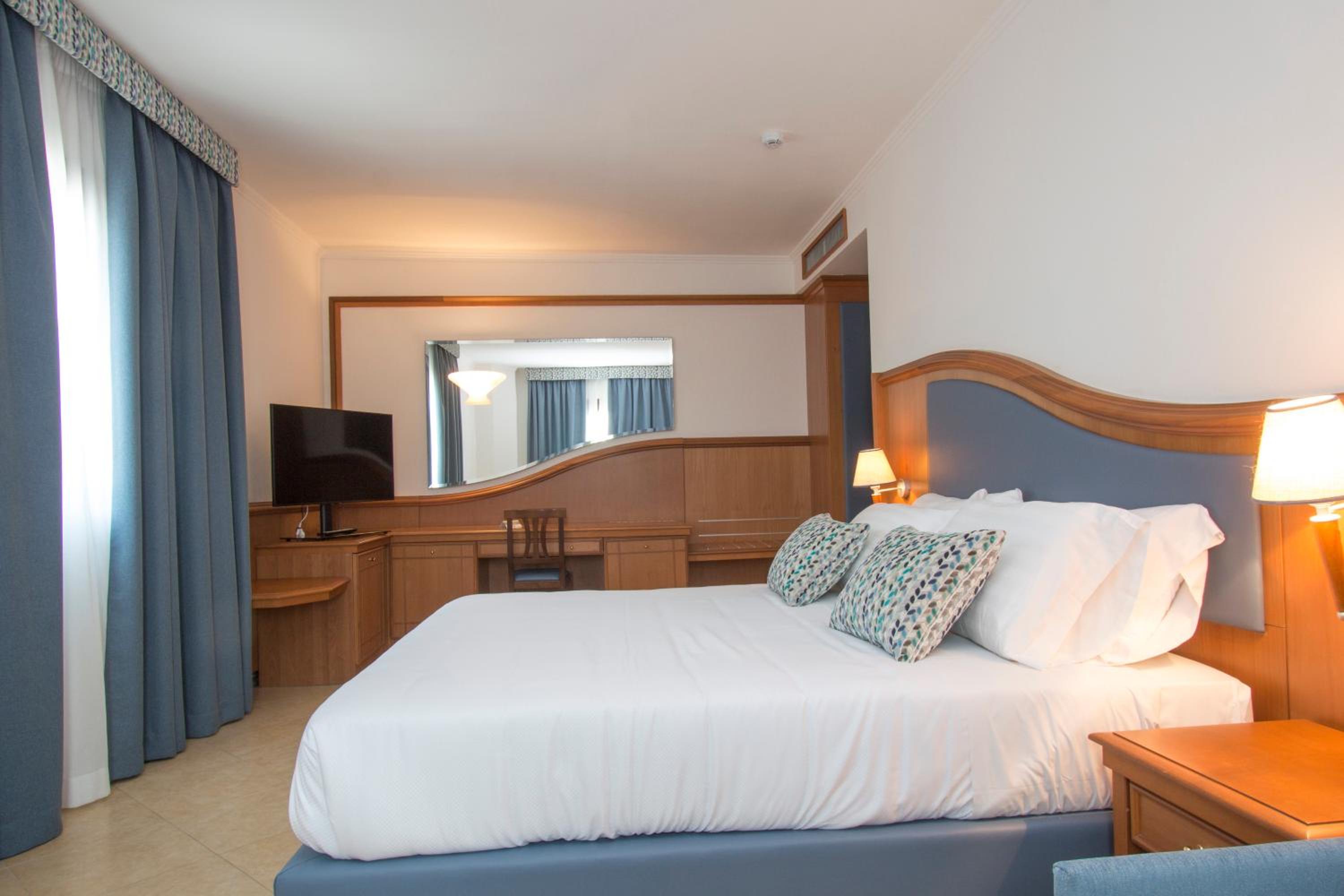 Hotel Centrale Sabaudia 18/38