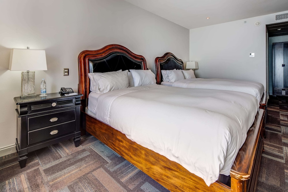 Deluxe, 2 Double Beds, Ocean Front, Wyndham Garden Antofagasta Pettra 4/8