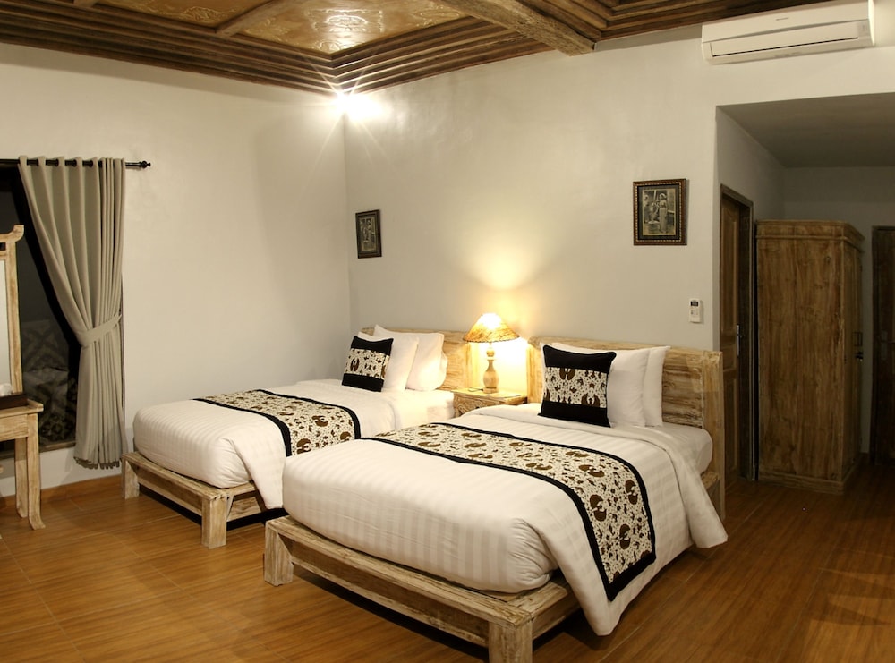 PONDOK SEBATU VILLA 25/73