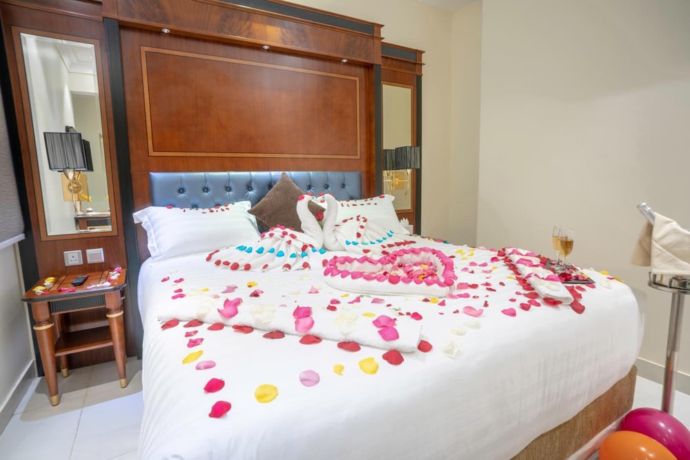 فندق بيوت مكين من ورويك(Makeen Home) 37/98