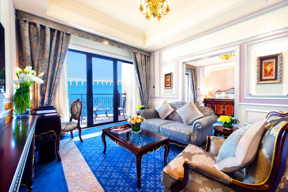 Legend Palace Hotel 46/66