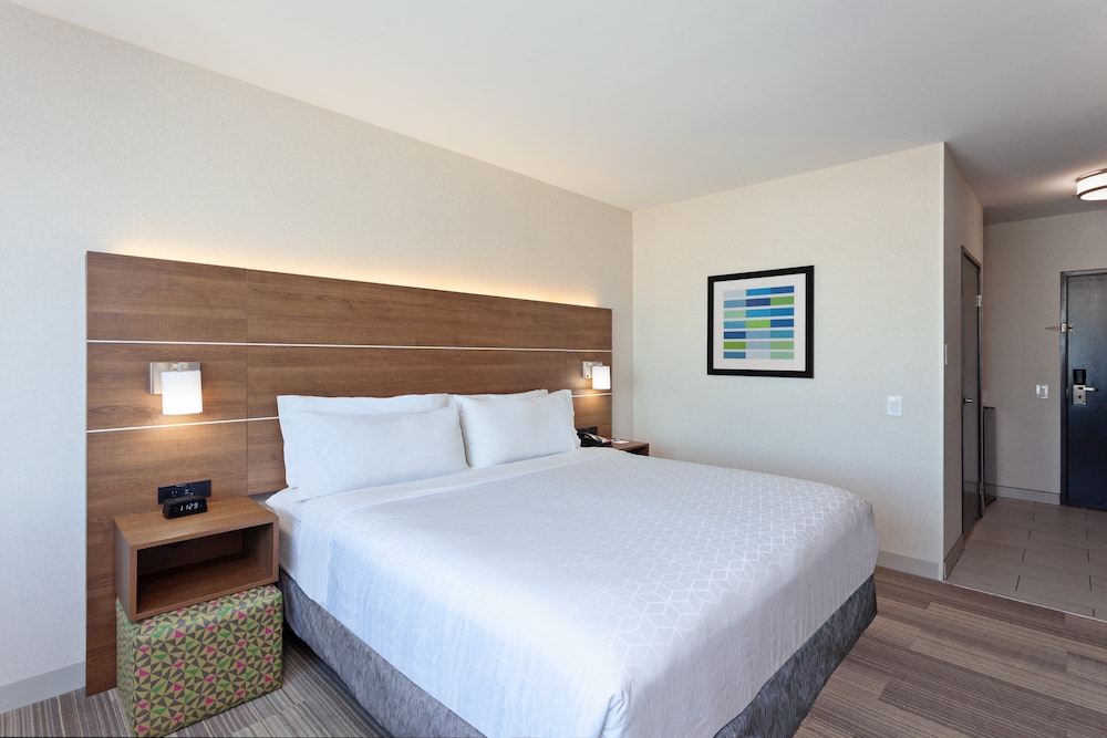 Holiday Inn Express Los Angeles Lax Airport 14/56