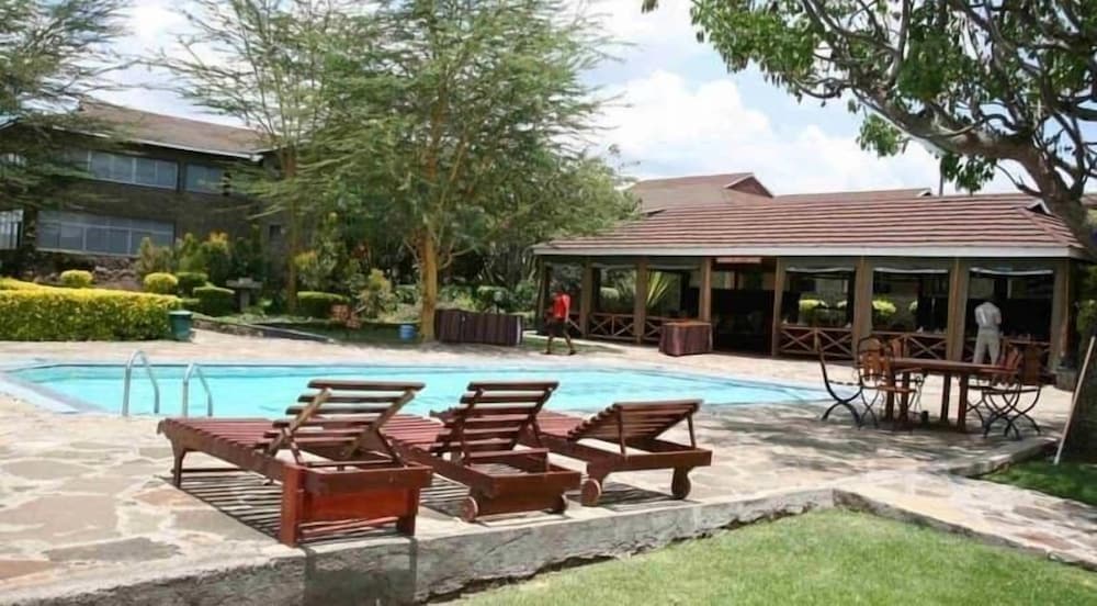 Elementaita Country Lodge 56/67