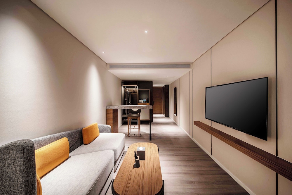 Executive, King Bed, Queen Bed