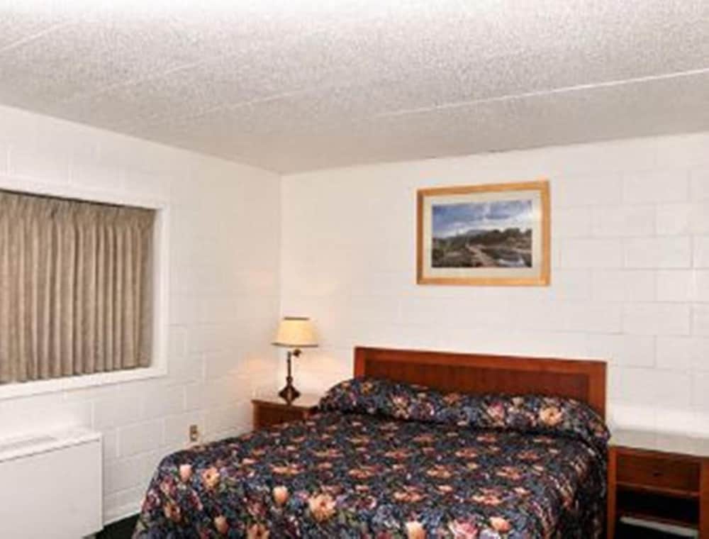 Moosejaw Inn 16/32