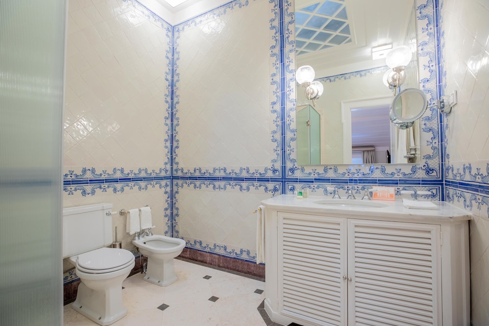 Room, Double Bed, Attic, Estoril Vintage Hotel 5/5