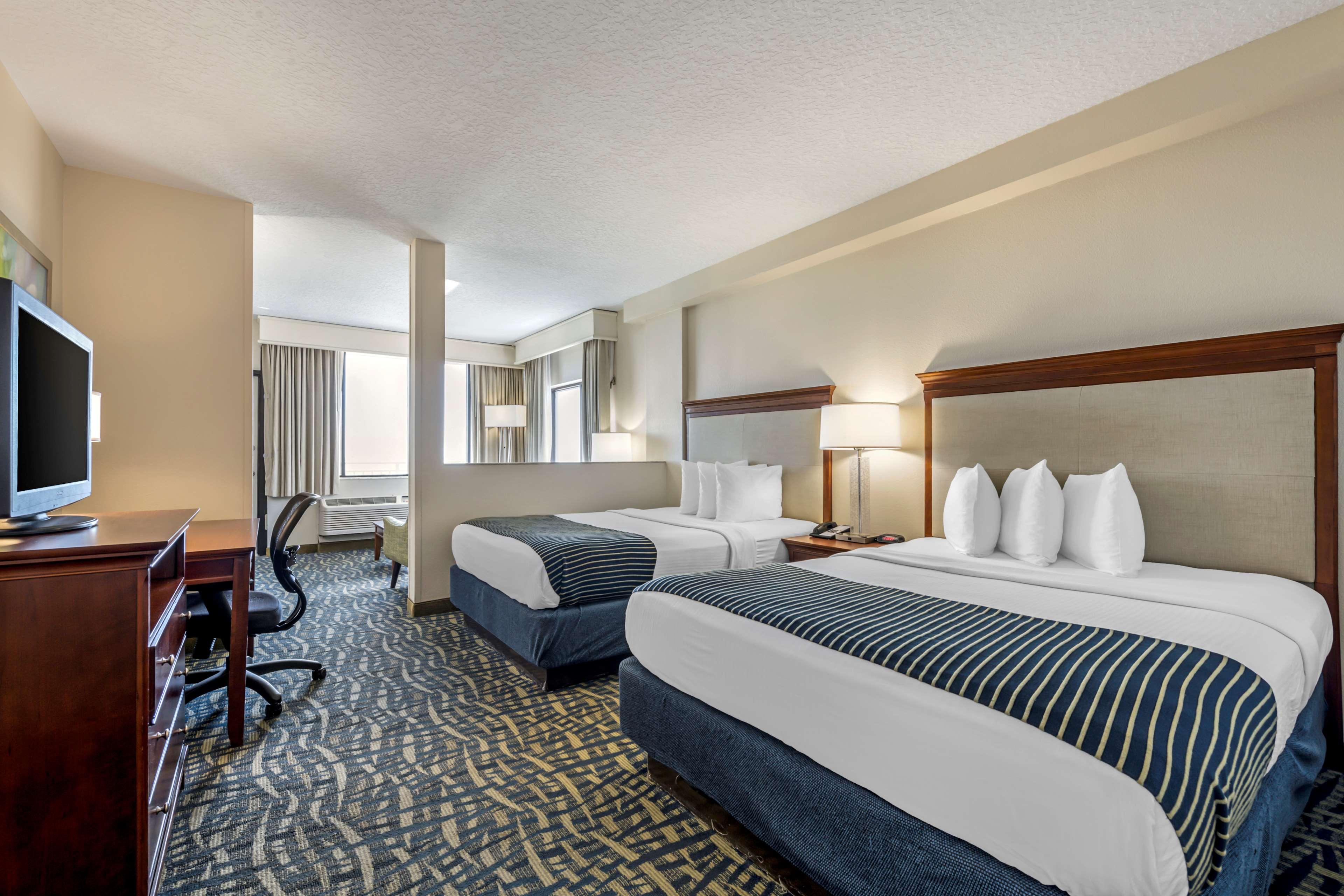 Beach Tower, Junior Suite, 2 Queen Beds