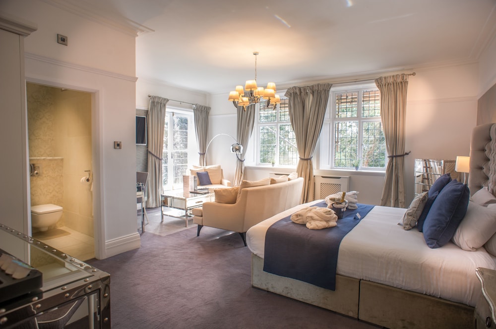 The Mount Hotel 46/80