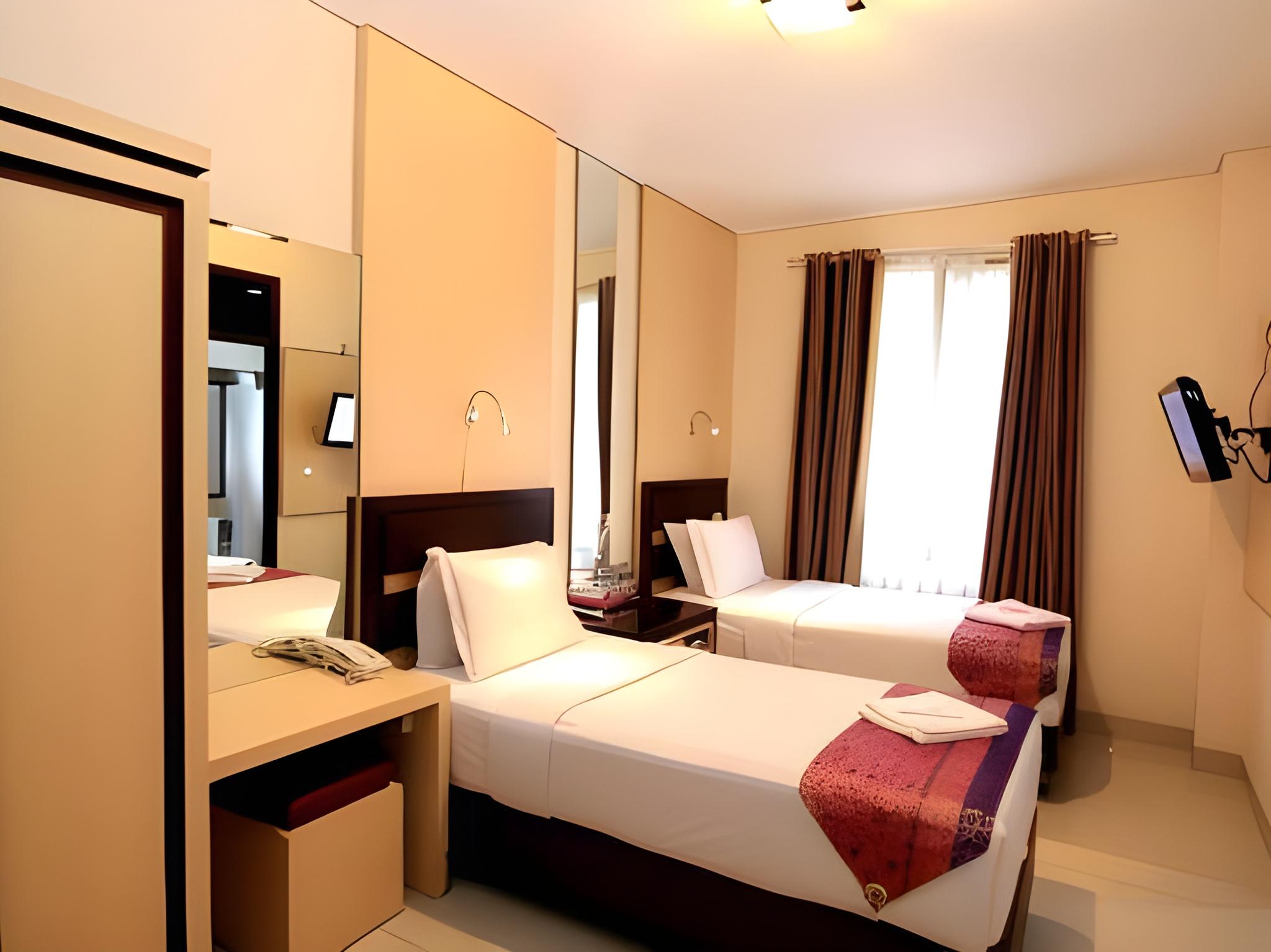 Latief Inn 17/33