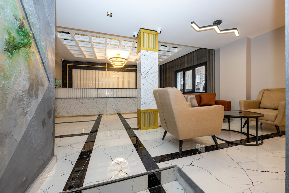 Paradise Airport Hotel 43/53