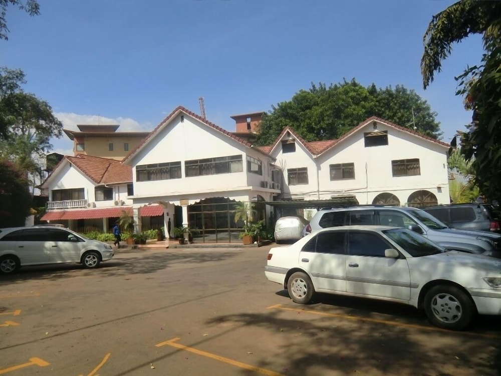 Fang Fang Hotel 38/50