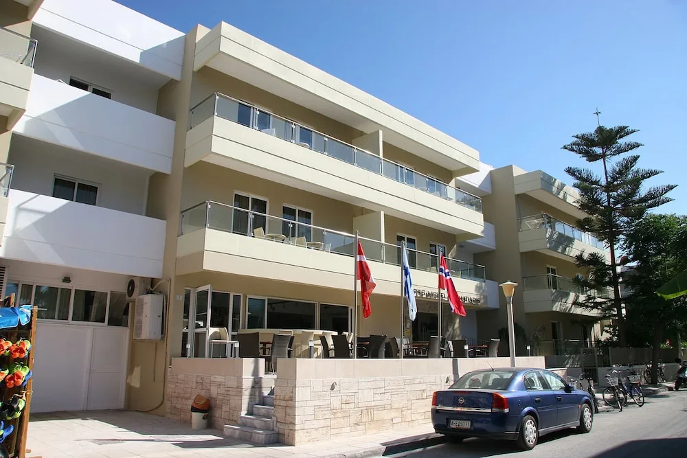Michel Apartments 46/51