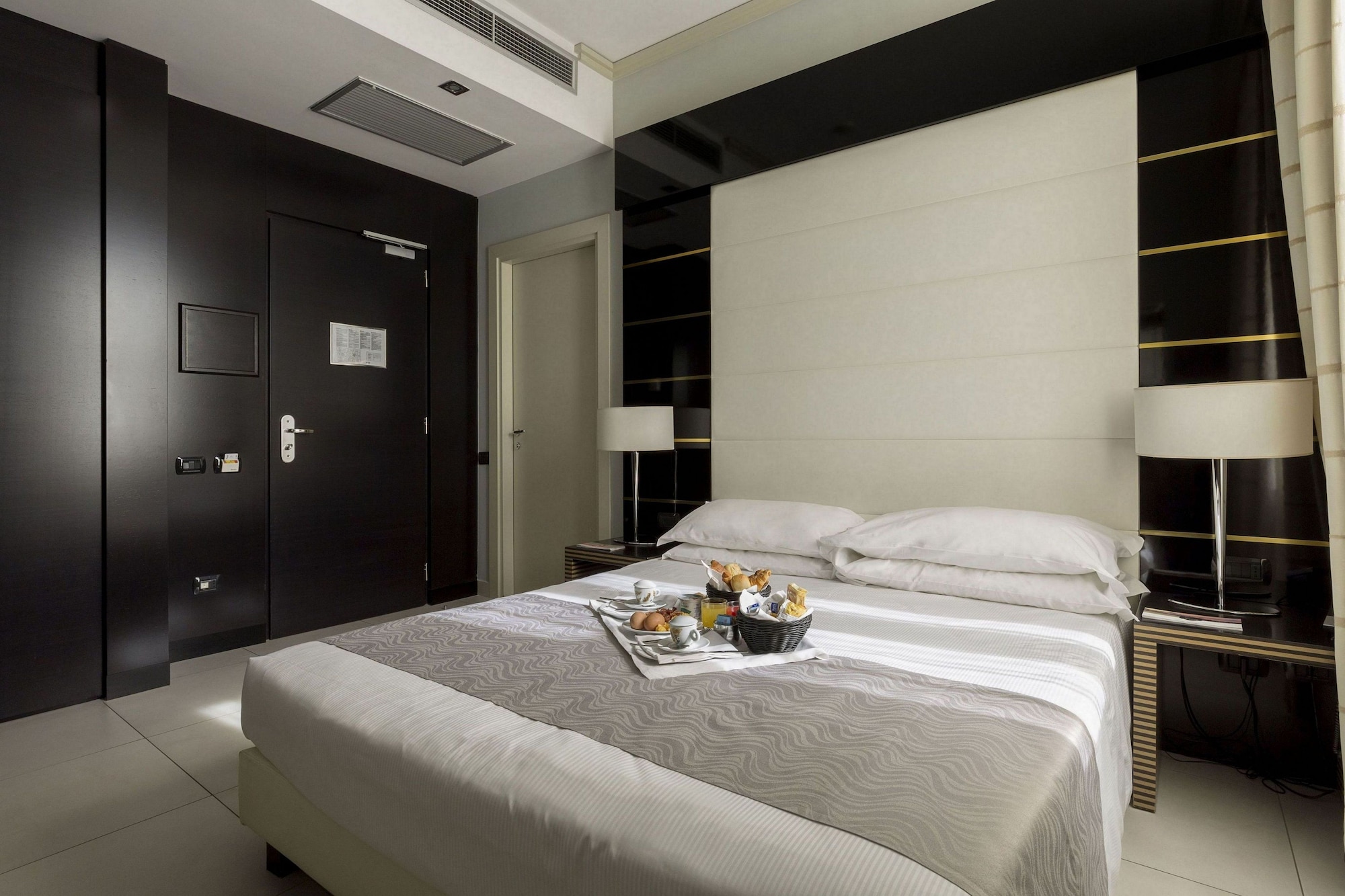 CLASSIC, DOUBLE OR TWIN BED