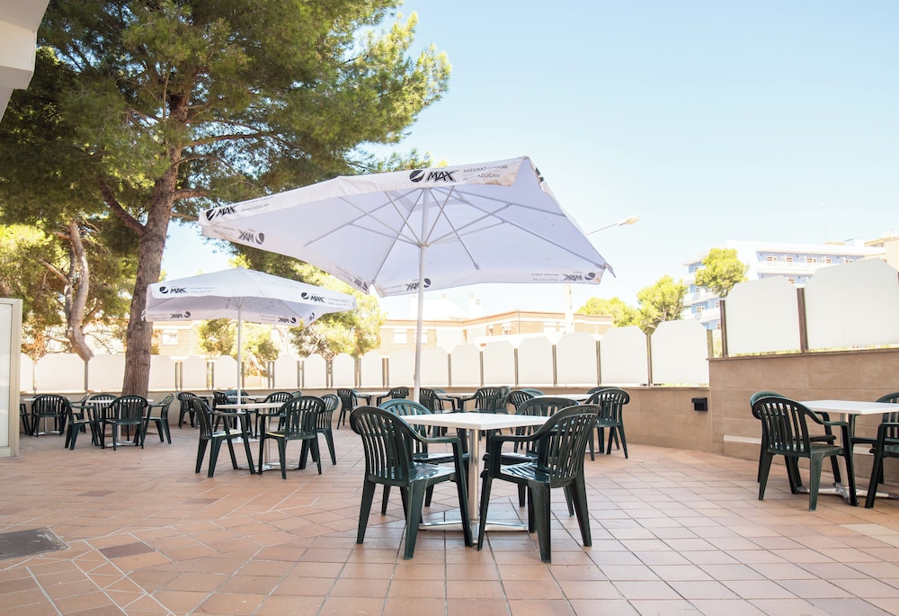 Ona Luna Park - Adults Friendly 55/67