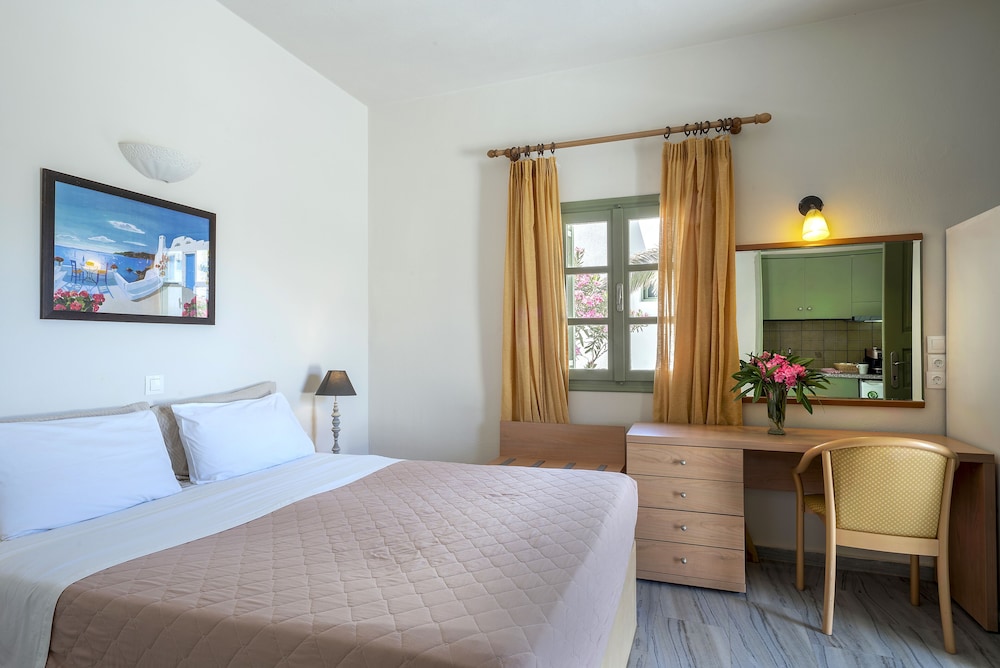 Ambeli Apartments 7/50