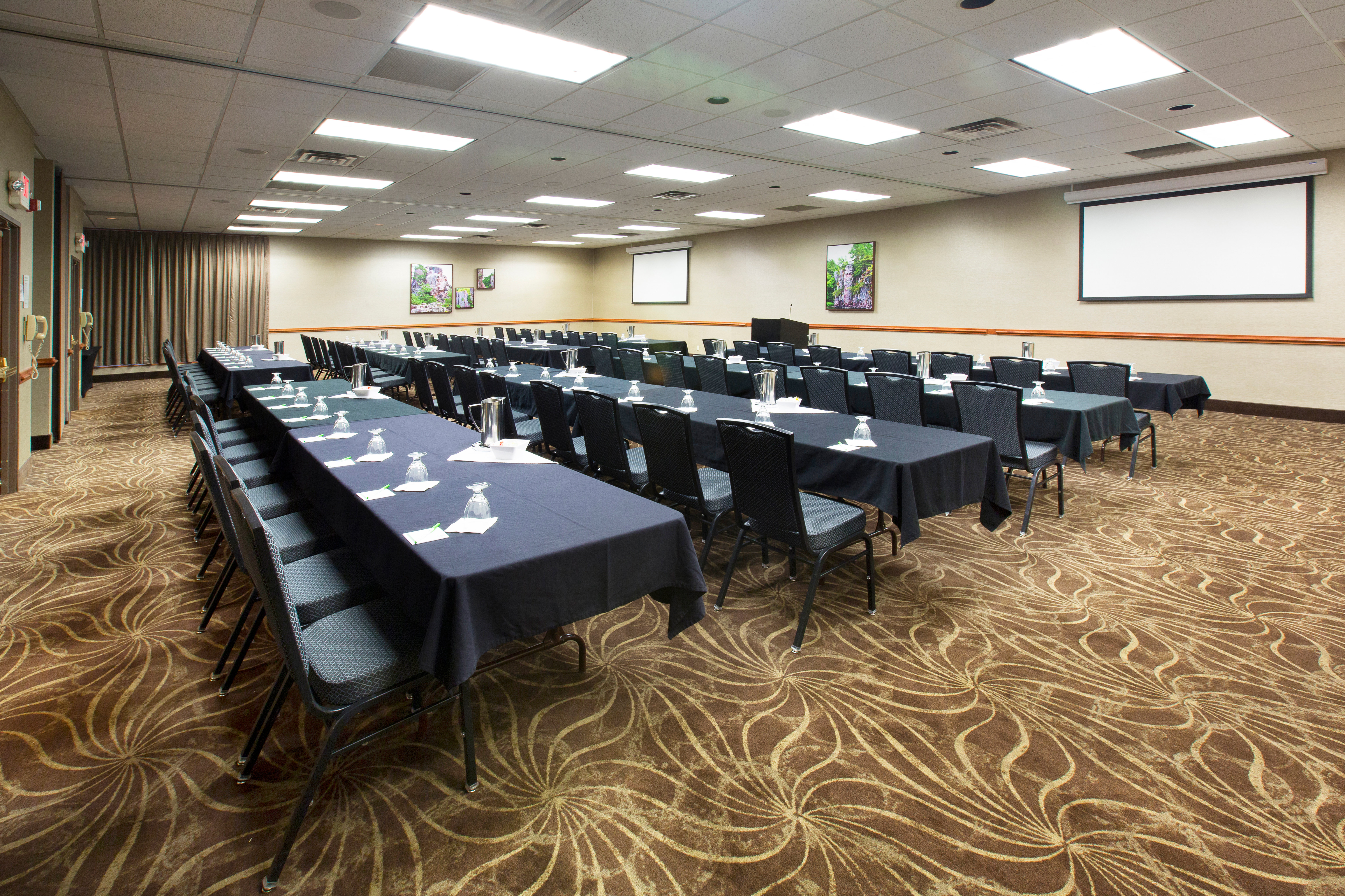 Holiday Inn Sioux Falls-City Centre, an IHG Hotel 26/38