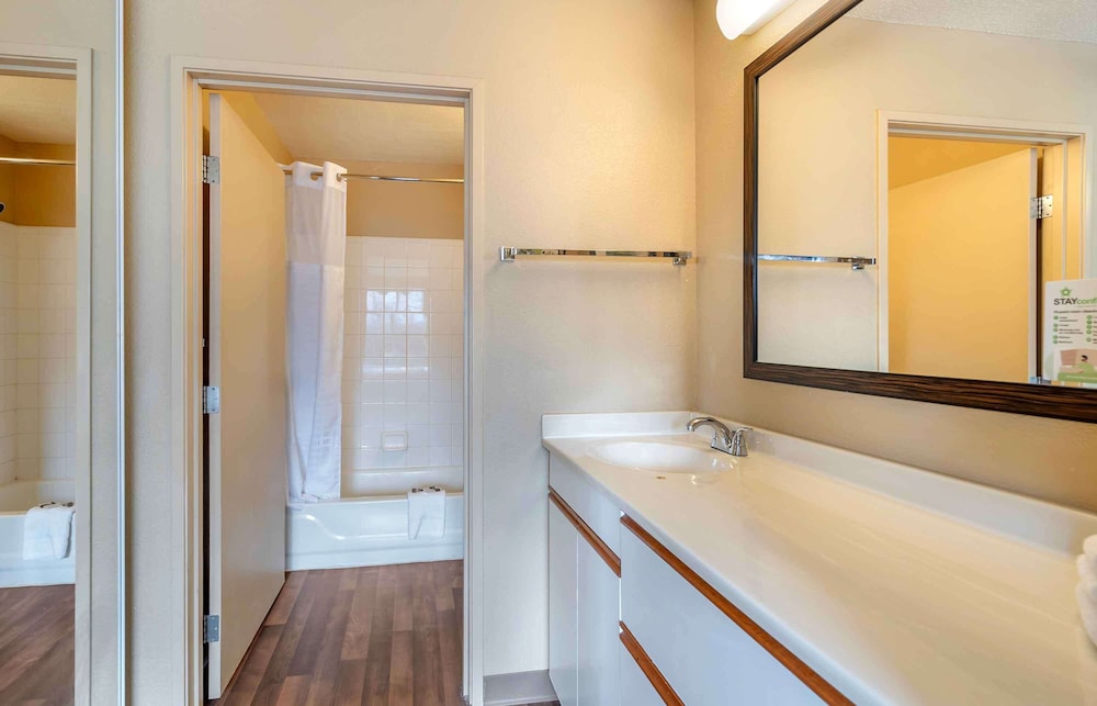 Extended Stay America - Chicago - Westmont - Oak Brook 38/44