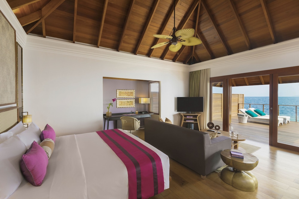 Dusit Thani Maldives 27/66