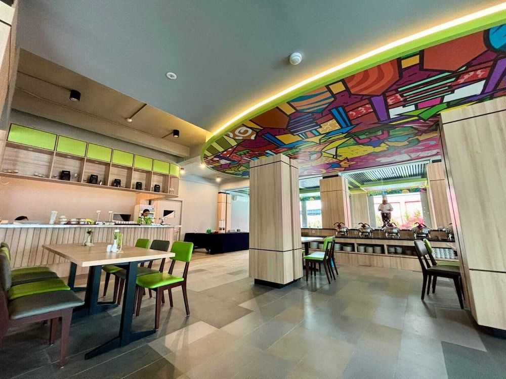 MaxOne Hotel Dumai 48/55