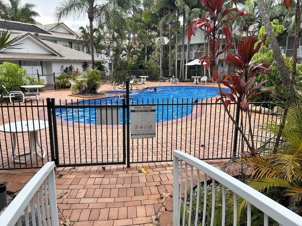 Bay Of Palms 4/50