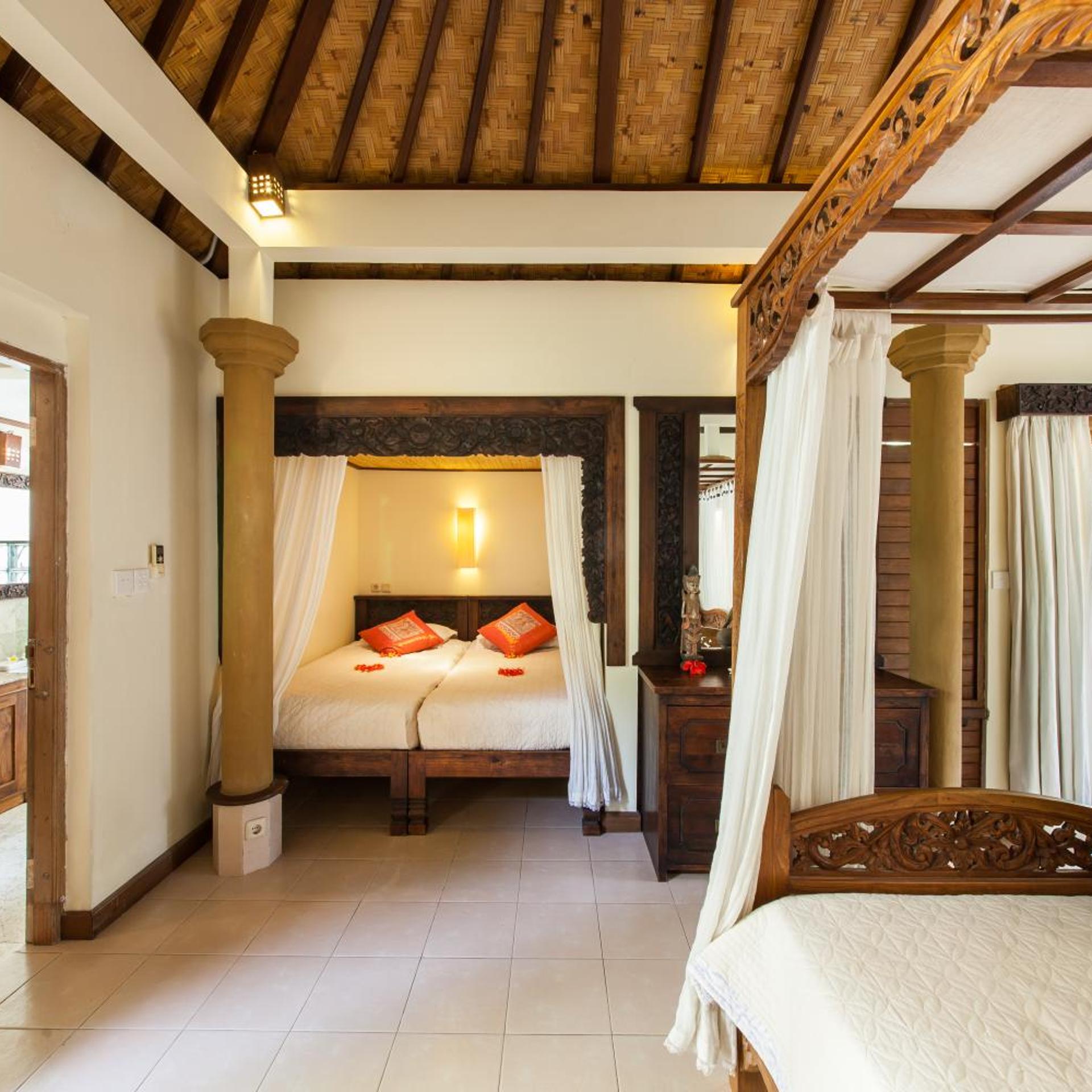 BLUE MOON VILLAS 14/55