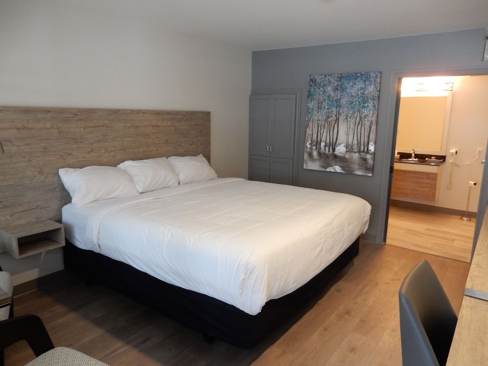 Dannys Hotel Suites Surestay Collection By Best Western 15/47