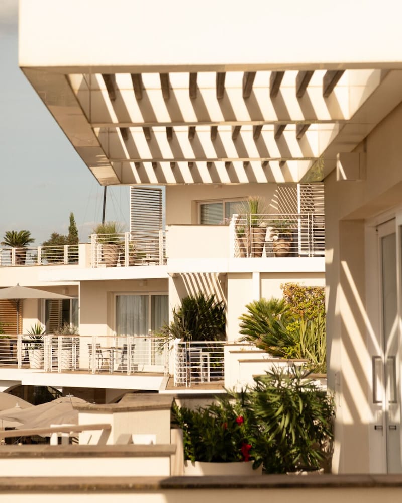 RESORT BAIA SCARLINO 1/75