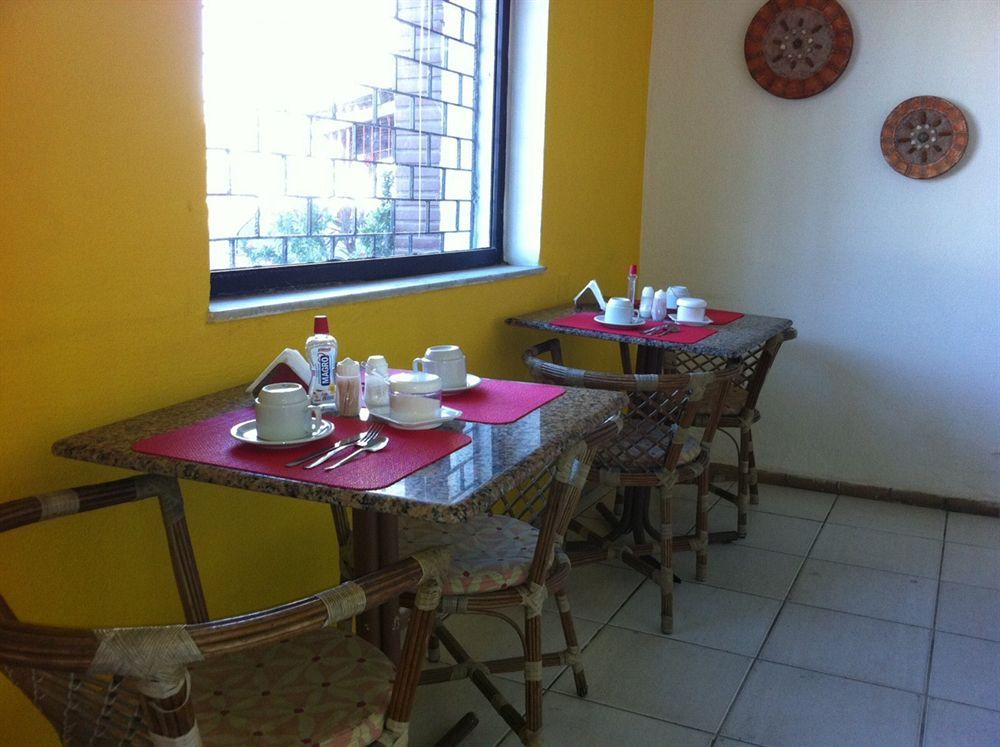 Hotel Iracema Travel 52/59