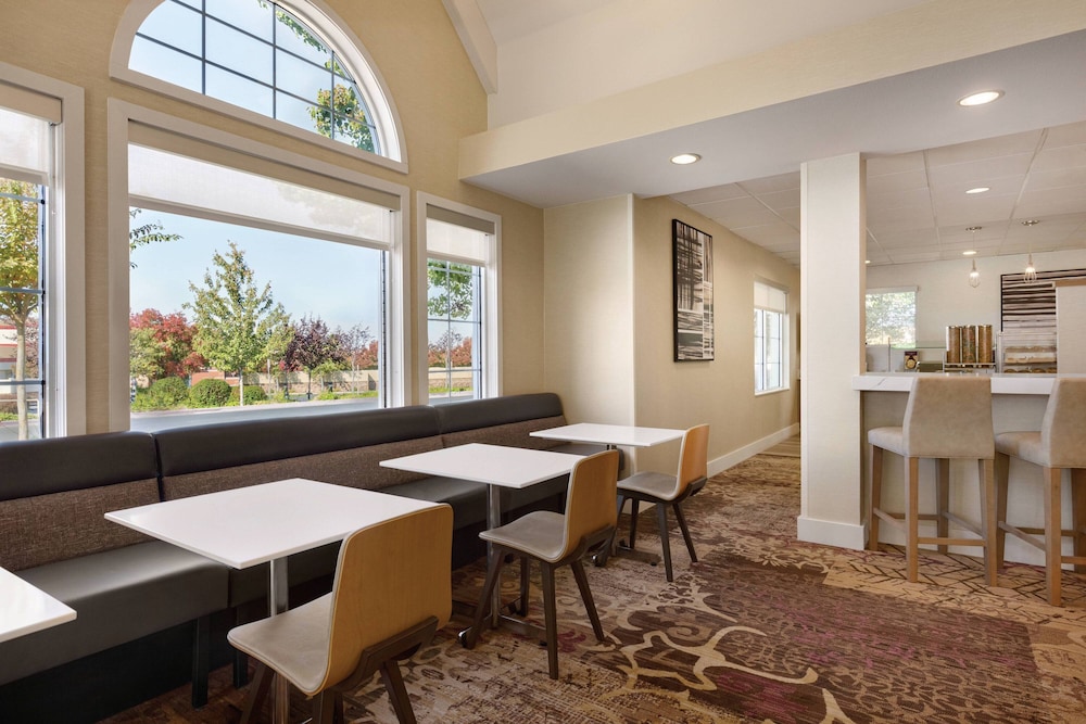Residence Inn Sacramento Folsom 16/25