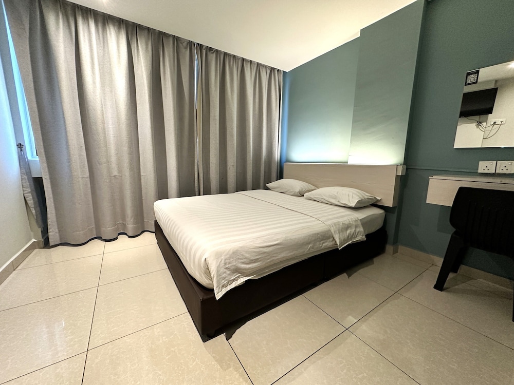 De Uptown Hotel Pj 222 40/57