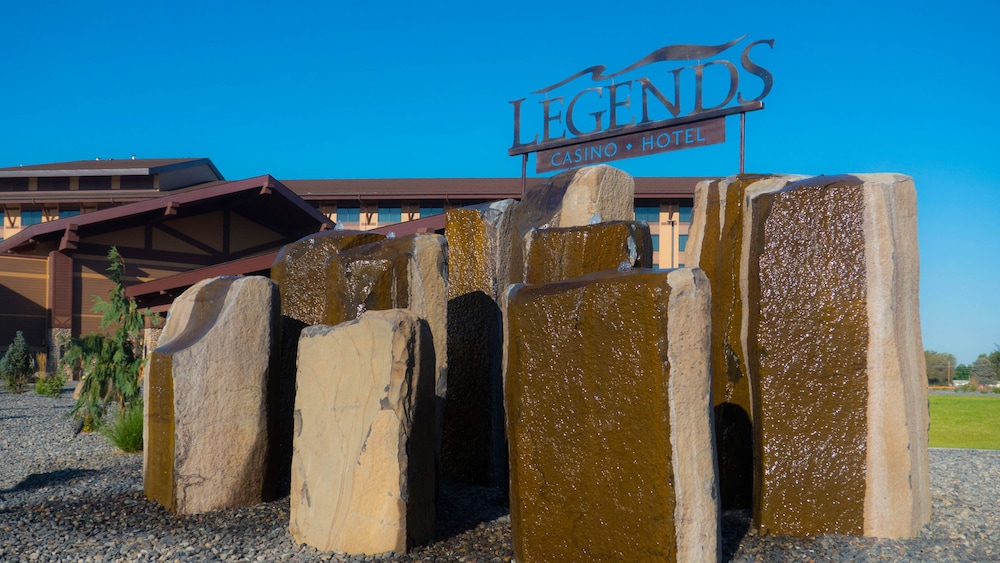 Legends Casino Hotel 18/20
