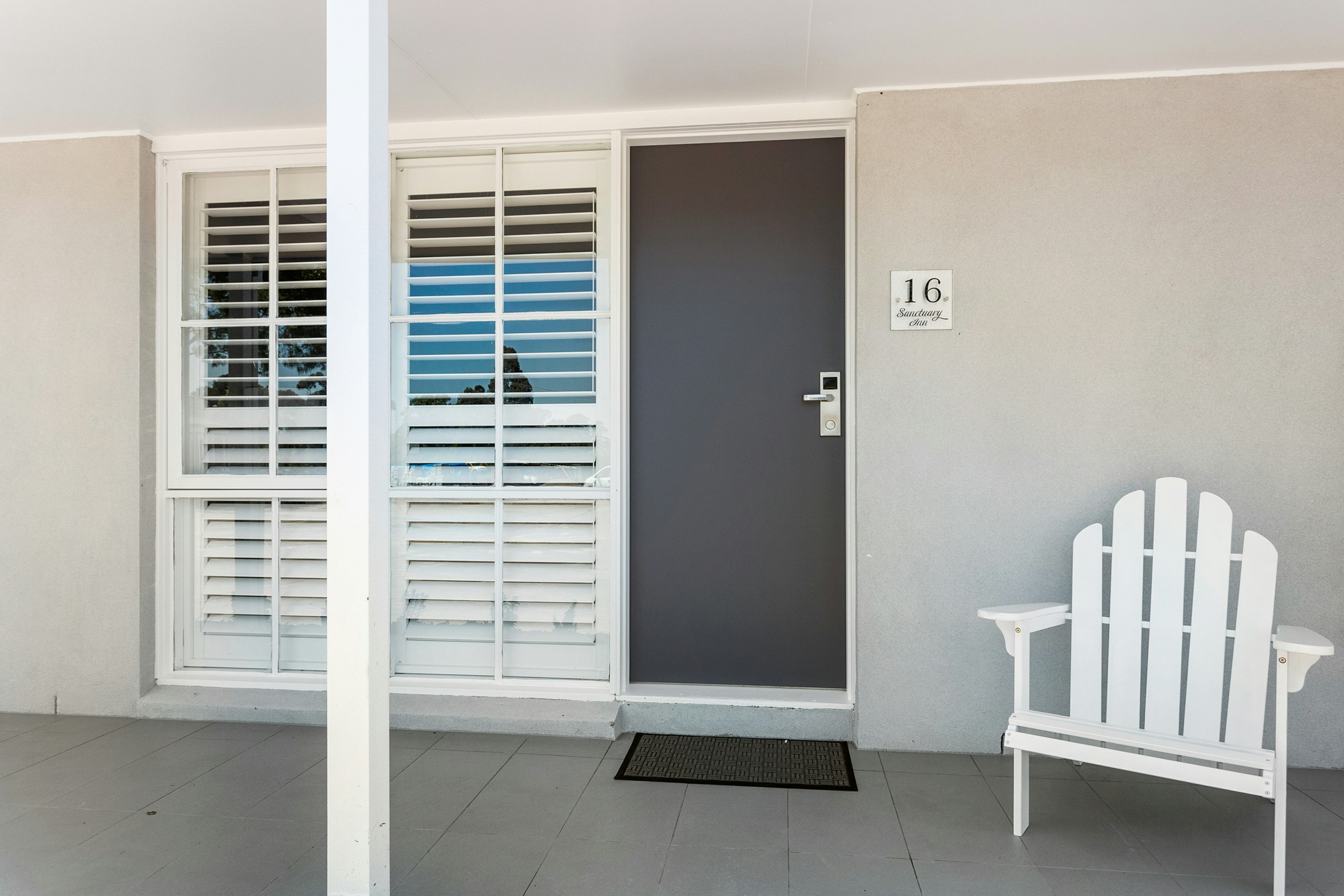 Sanctuary Inn on Westernport 1/4