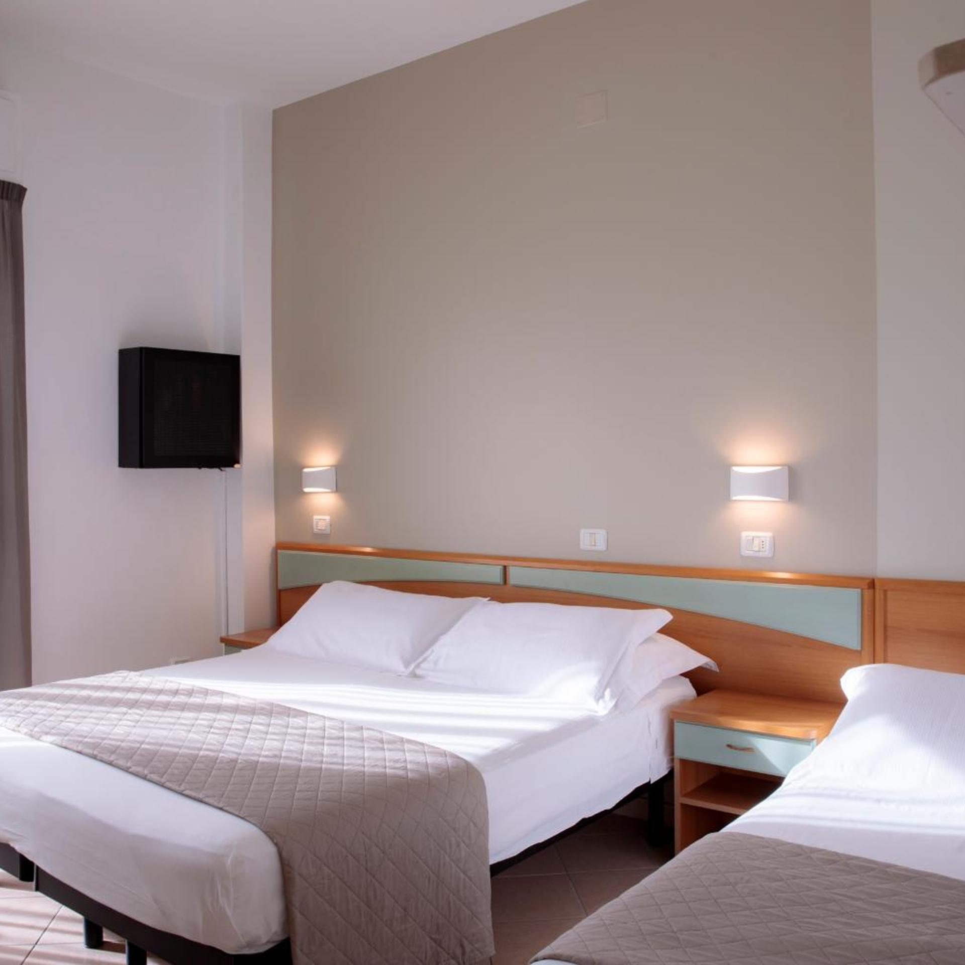 غرفة كومفورت ثلاثية، Hotel Holland 4/10