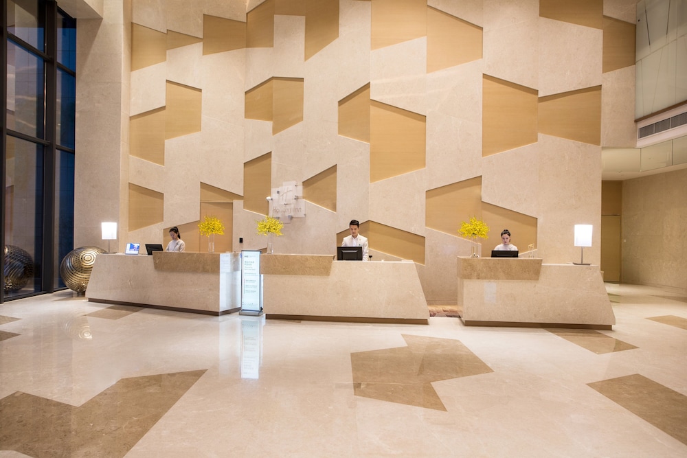 HOLIDAY INN WUXI TAIHU NEW CITY 3/69