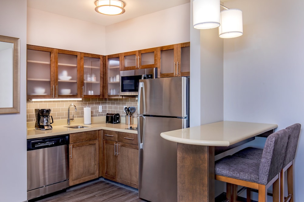 Staybridge Suites Charlottesville Airport 40/53