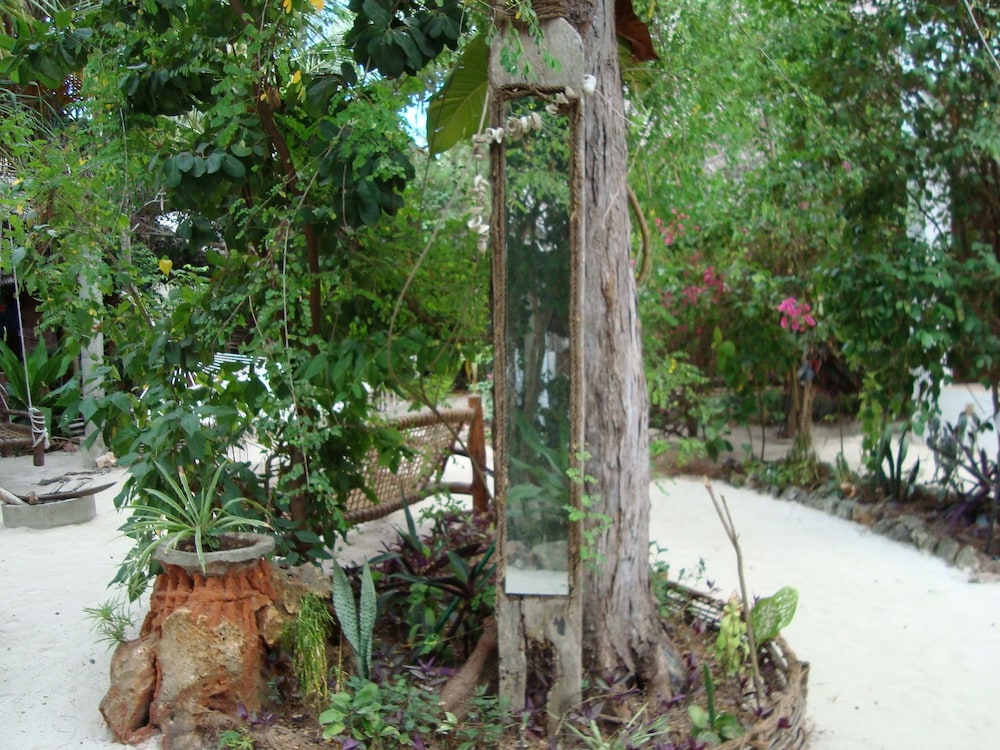 Casa Umoja Guesthouse 42/50
