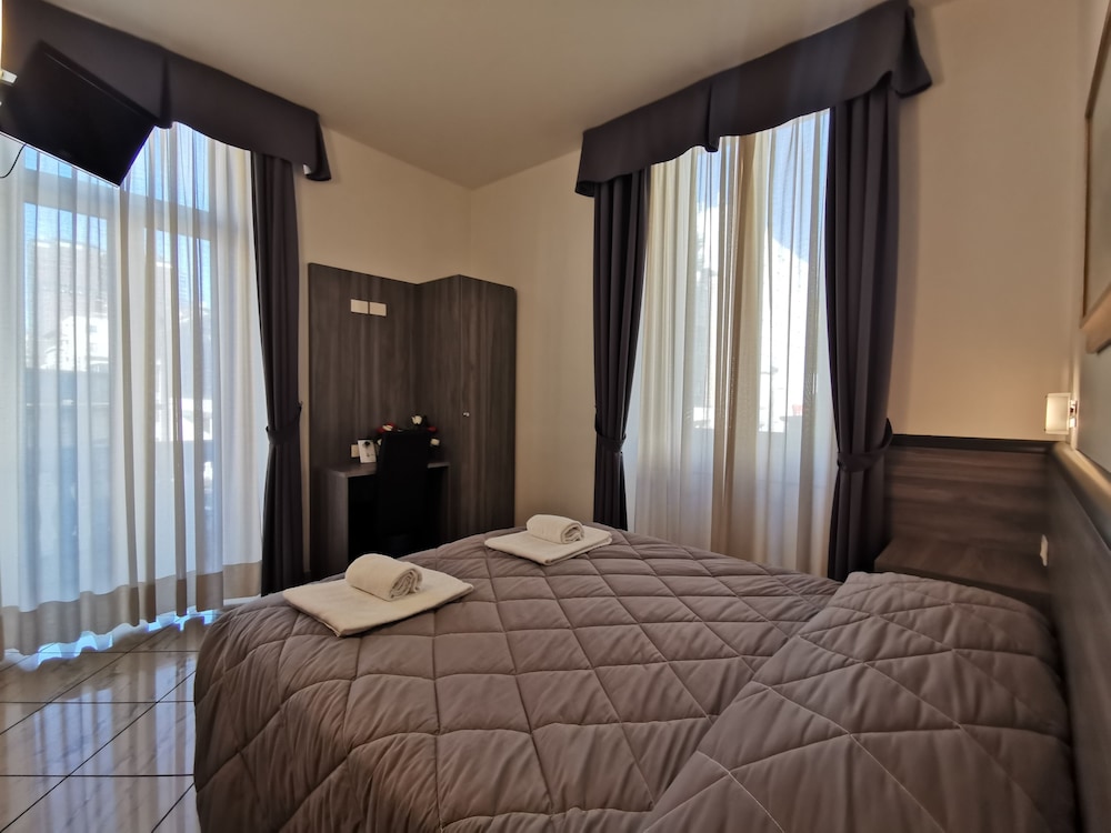BRIANZA HOTEL 17/68